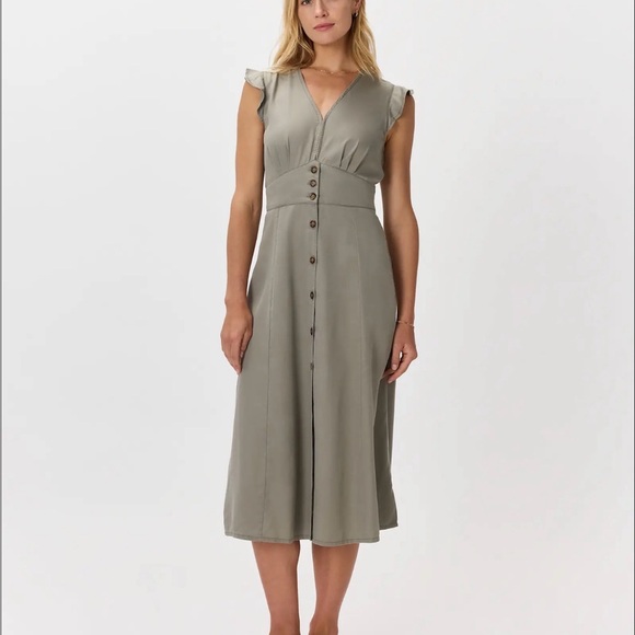 Quince Dresses & Skirts - Vintage wash tencel button front midi dress